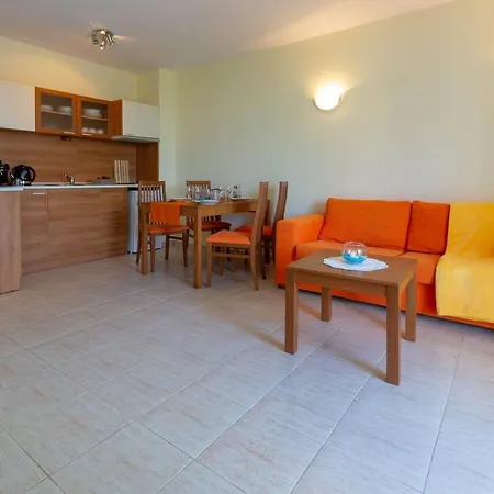 Studio In Polo With Kitchen Wifi Dv Napospart